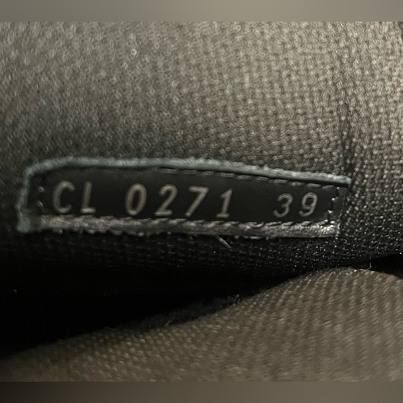 LOUIS VUITTON boots - Picture 5 of 10